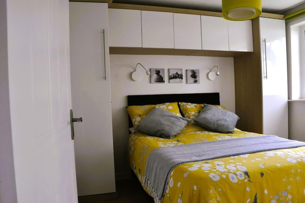 Ocean Breeze, Gower Holiday Village. Allows Dogs 斯旺西 外观 照片